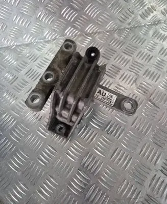 Opel Insignia A Engine mount bracket 13227714