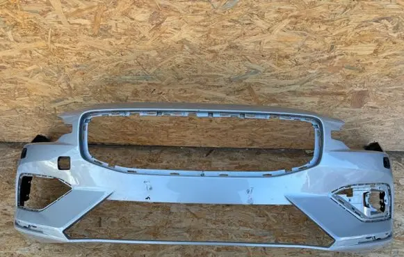 Volvo V60 Front bumper 31690589