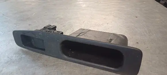 Nissan Qashqai Electric window control switch 25411JD000