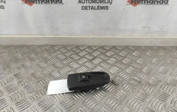 Iveco Daily 5th gen Electric window control switch