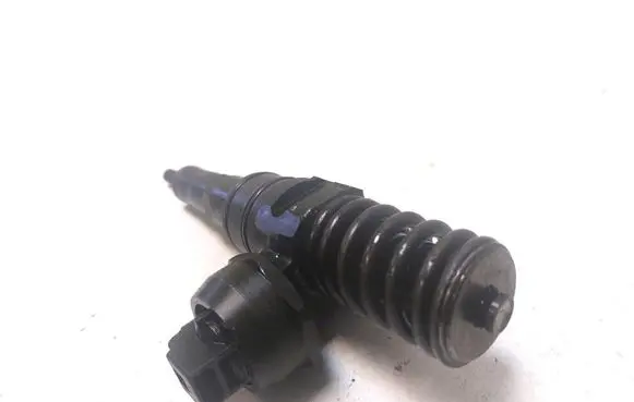 Audi A4 S4 B7 8E 8H Fuel injector 038130073BJ