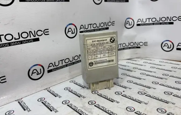 BMW 5 E60 E61 Air suspension control unit module (rear) 6770411