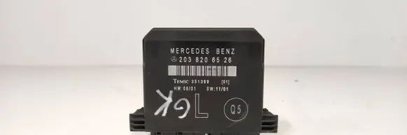 Mercedes-Benz C W203 Door control unit/module 2038206526 351369