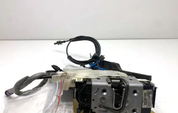 Mercedes-Benz E W212 Rear door lock 