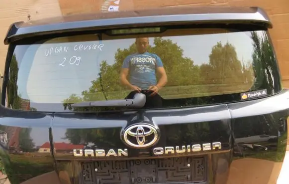Toyota Urban Cruiser (XP110) Tailgate/trunk/boot lid