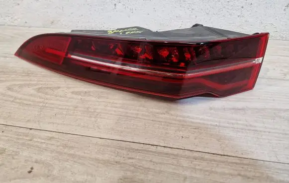 Jaguar I-Pace Rear/tail lights J9D3-13405