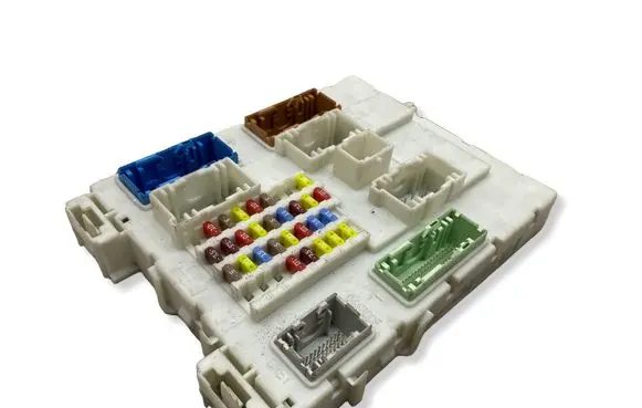 Ford Kuga II Fuse module DV6T14A073FK 9640057662 517605F15