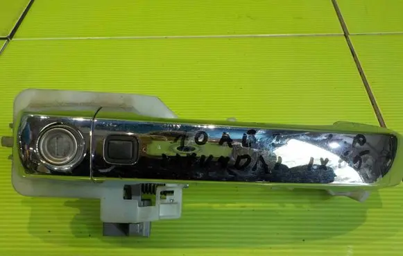 Hyundai ix 55 Front door exterior handle PRZOD 10AB2