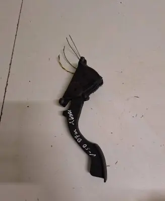 Peugeot 308 Accelerator throttle pedal 13185693