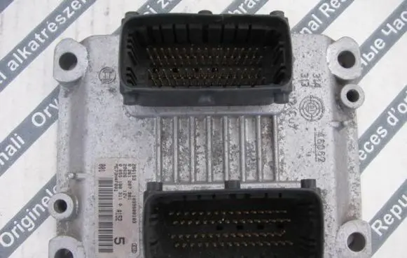 Fiat Punto (188) Engine control unit/module ECU 00551803110 55180311 1039S00103