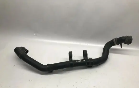 Volkswagen Touareg II Engine coolant pipe/hose 7P6122101L