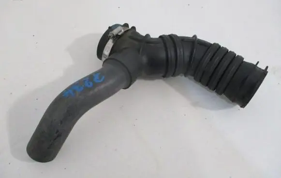 Renault Megane II Air intake hose/pipe 8200185087