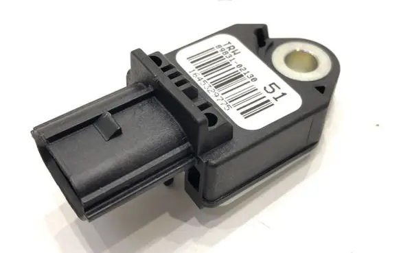 Toyota Auris E180 Airbag deployment crash/impact sensor 89831-02130