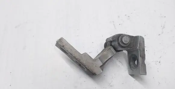 Audi Q7 4L Front door upper hinge