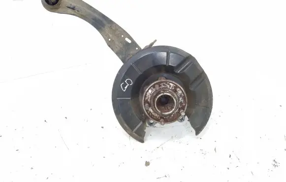 Ford Kuga II Rear wheel hub