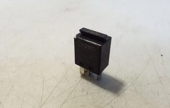 Audi A6 S6 C6 4F Other relay 8Z0951253
