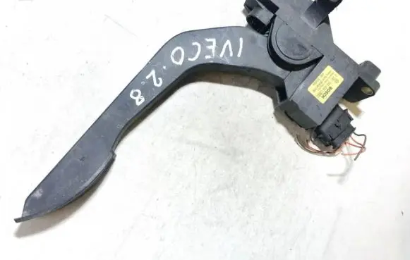 Iveco Daily 40.8 Accelerator throttle pedal 0281002633 490300629