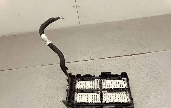 Opel Insignia B Fuse box set 39110536 27012017