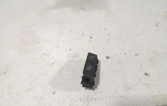 Mercedes-Benz C W204 Central locking switch button A2049058402 10023298