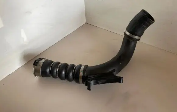 BMW X1 F48 F49 Intercooler hose/pipe 8577233 23250706162 11279414
