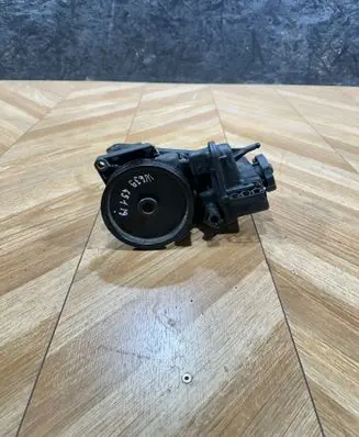 Mercedes-Benz Vito Viano W639 Power steering pump A0064667801