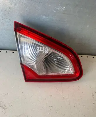 Nissan Qashqai Tailgate rear/tail lights 89503189