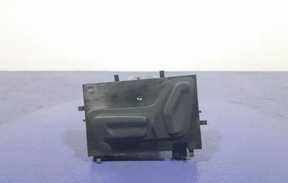 Citroen C5 Aircross Seat heating switch 9812527577