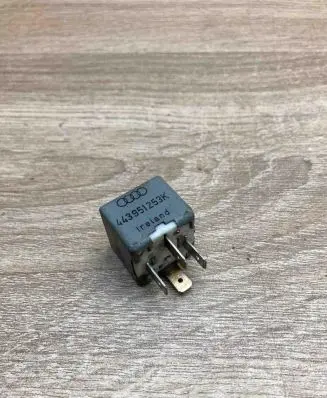 Audi A6 S6 C5 4B Other relay 443951253K