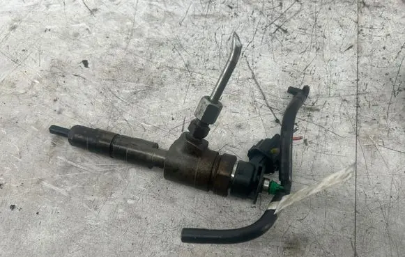 Ford Fiesta Fuel injector 0445110340