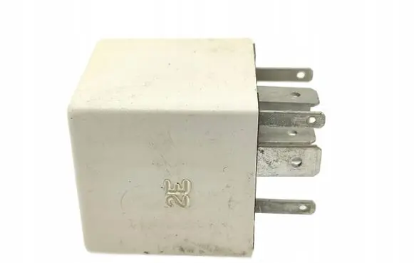 Fiat Coupe Window wiper relay A727