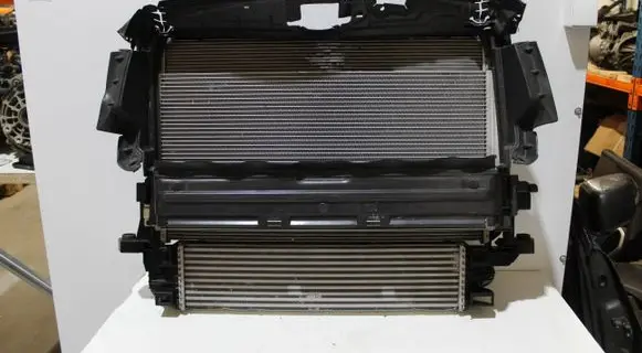 Renault Trafic III (X82) Coolant radiator 