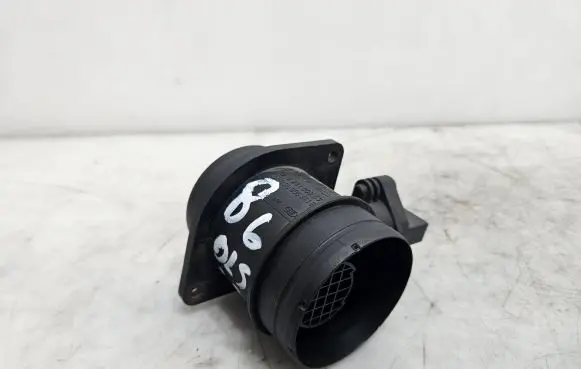Volkswagen PASSAT B6 Mass air flow meter 038906461B