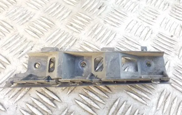 Volkswagen PASSAT B6 Front bumper mounting bracket 3C0807183