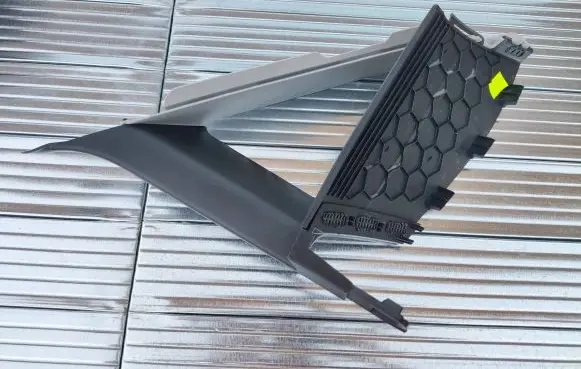 Volkswagen Touran III (A) pillar trim 5TA868143