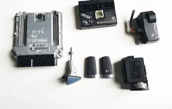 Volkswagen PASSAT CC Engine ECU kit and lock set 03H906032FR-C 03H906032FR 3C0959799H