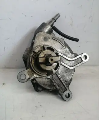 Toyota Avensis T250 Vacuum pump 04030518