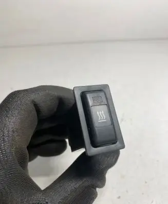 Toyota Avensis T250 Windscreen/window heater switch 153337