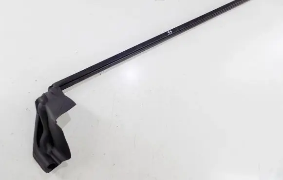 BMW 2 F22 F23 Front door glass trim molding 7267905