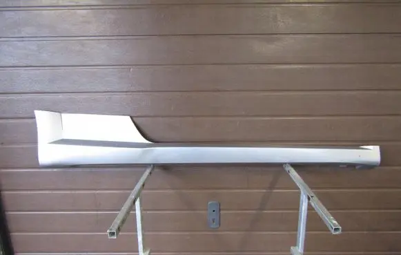 Front sill (body part)