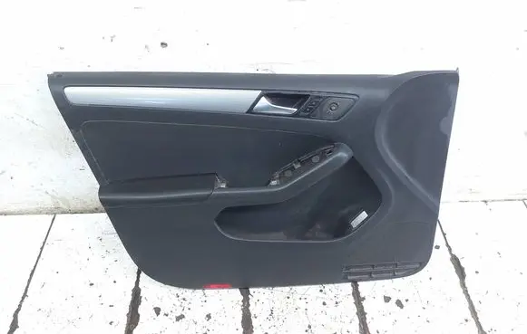 Volkswagen Jetta VI Front door card panel trim 5C7867011K