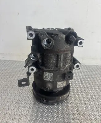 KIA Sportage Air conditioning (A/C) compressor (pump) 97701D7100