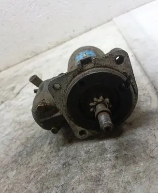 Volkswagen Golf II Starter motor 036911023N