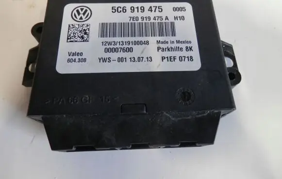 Volkswagen Jetta VI Parking PDC control unit/module 5C6919475