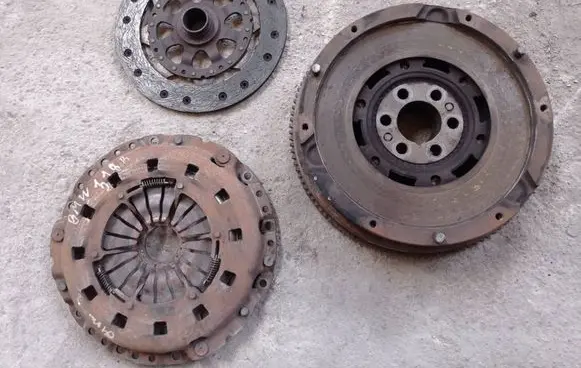 BMW 3 E90 E91 Clutch set kit 7526267