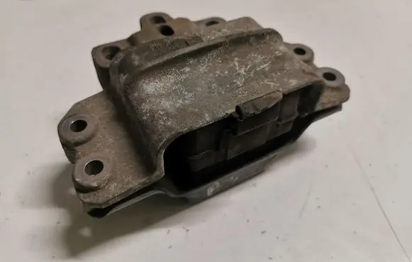 Audi A3 S3 8P Engine mount bracket 1K0199555