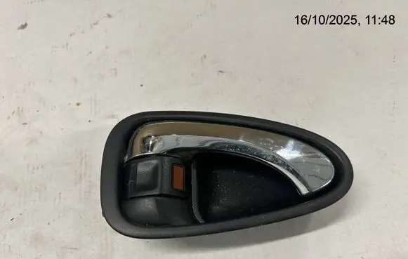 Toyota Avensis T270 Front door interior handle 6920505051
