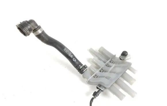 Porsche Taycan 9J1 Engine coolant pipe/hose 9J1121187