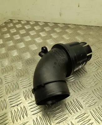 KIA Sportage Air intake hose/pipe 28139P0400