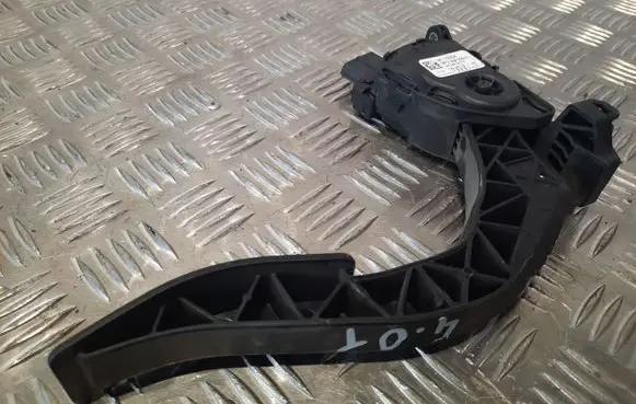 Audi A8 S8 D4 4H Accelerator throttle pedal 8K1723523A