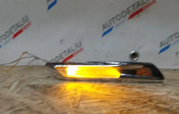 BMW 5 F10 F11 Front fender indicator light 7154167 7154169